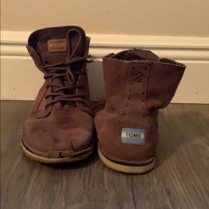 Toms